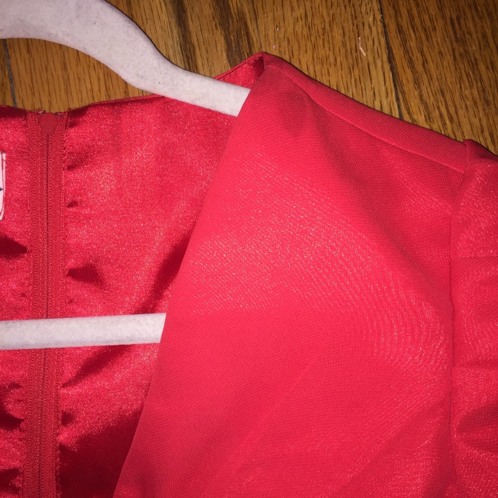 Red Gown - Picture 3 of 5